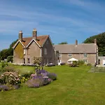 Overtown Manor Bed And Breakfast
